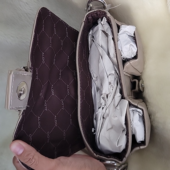 NEW ALDO Tan Shoulder Bag. - Picture 8 of 17
